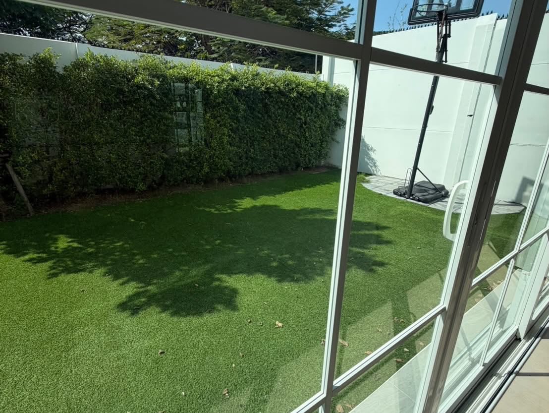 Detached House For Rent