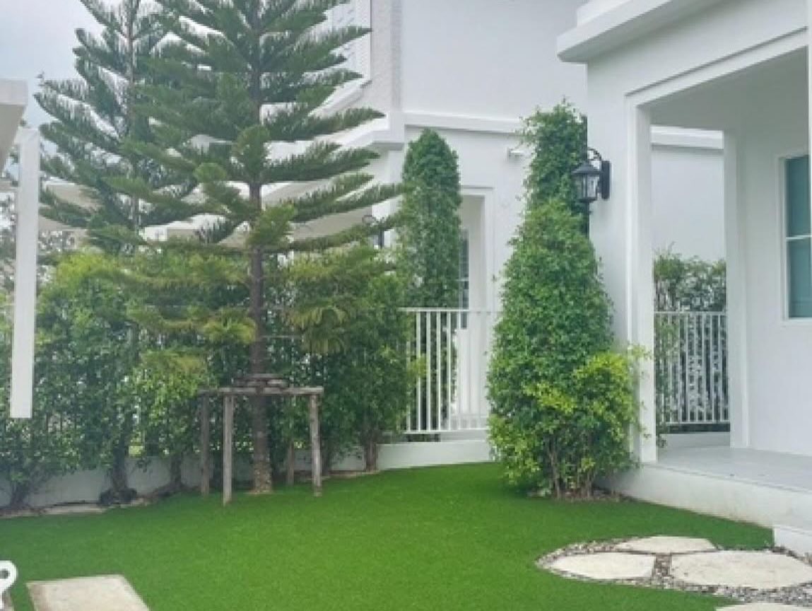 Detached House For Rent