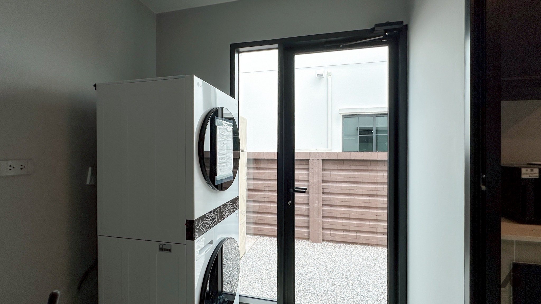 Detached House For Rent