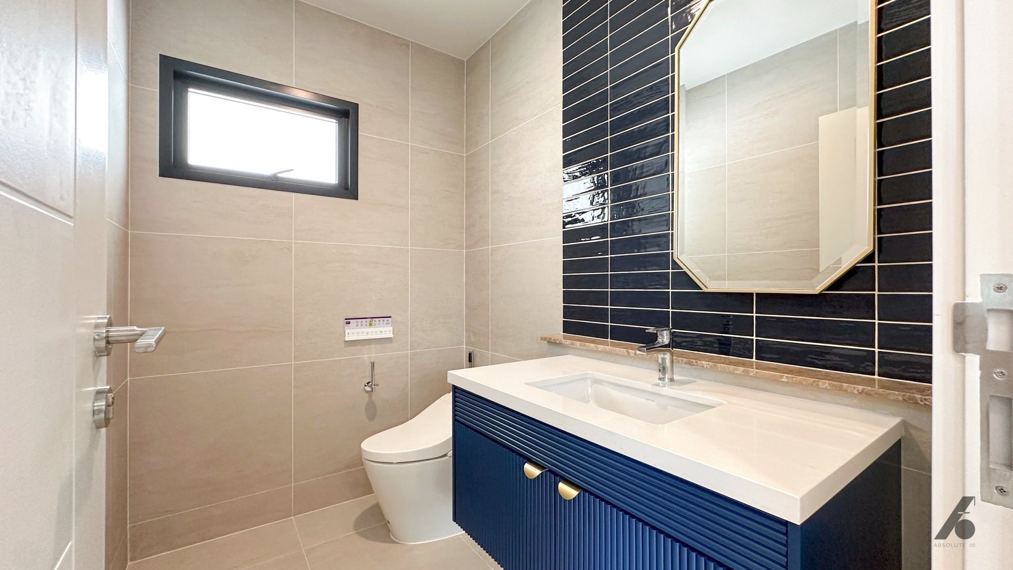 Detached House For Rent