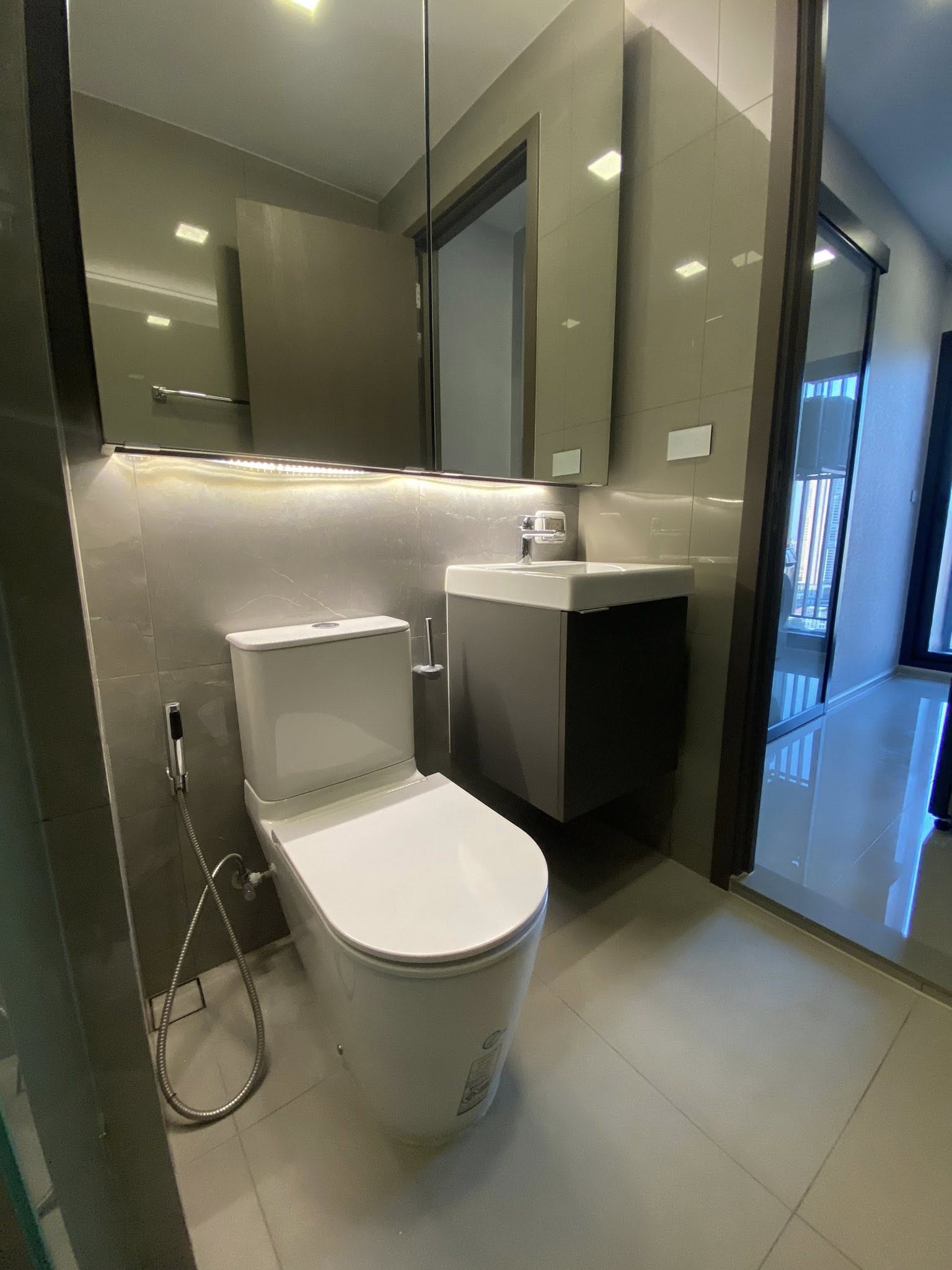 One Bedroom Condo For Rent