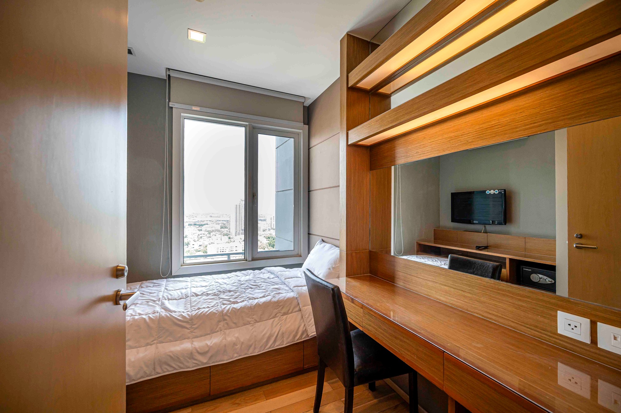 Two Bedroom Condo For Rent