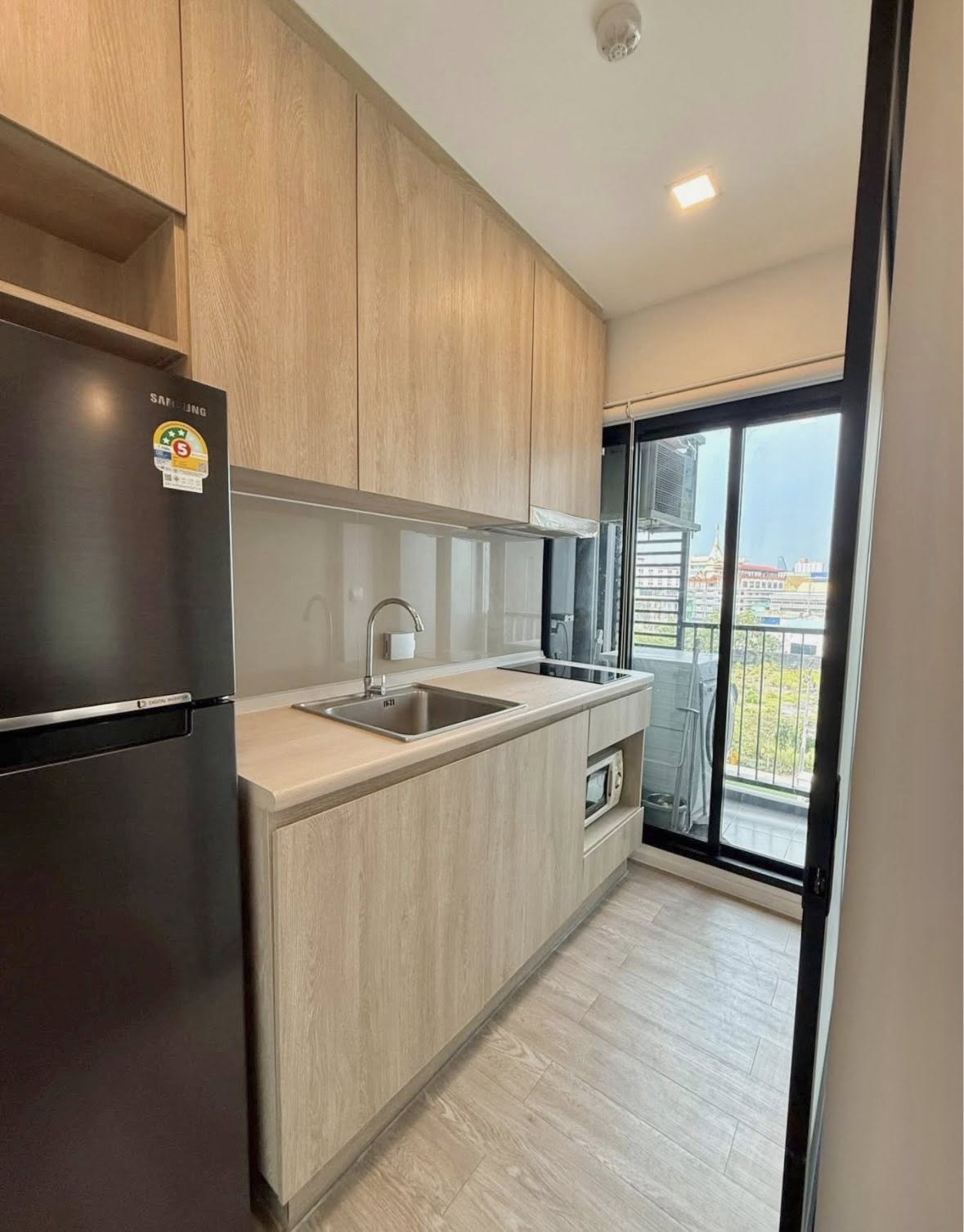 One Bedroom Condo For Rent