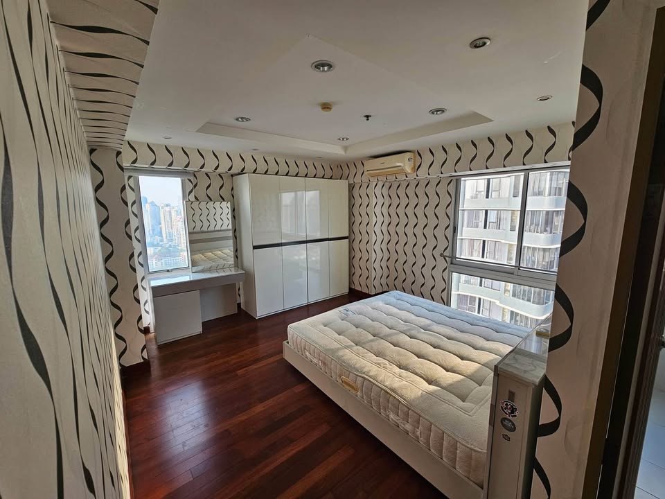 Two Bedroom Condo For Rent
