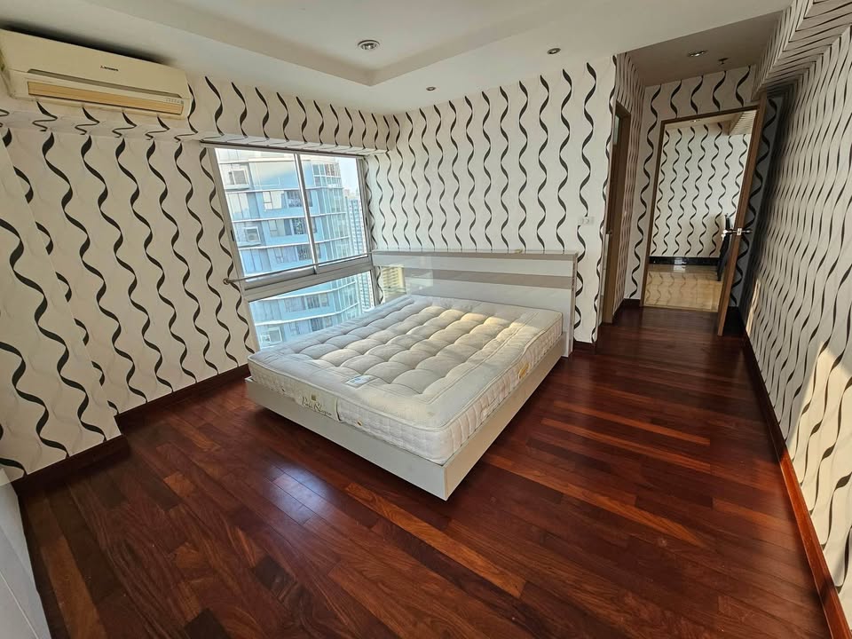 Two Bedroom Condo For Rent