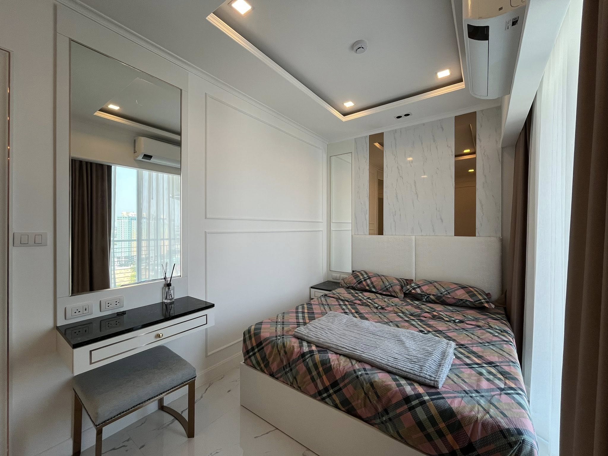 Two Bedroom Condo For Rent