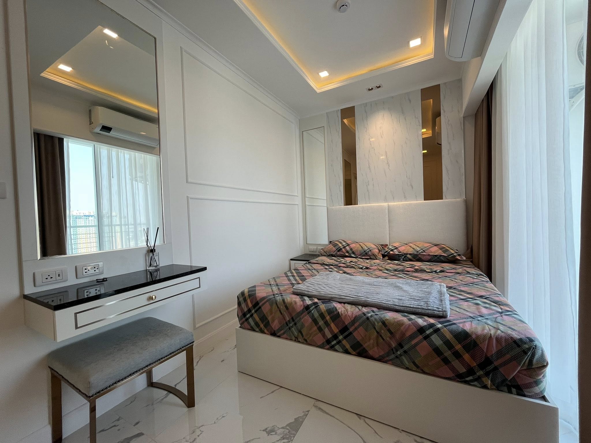 Two Bedroom Condo For Rent