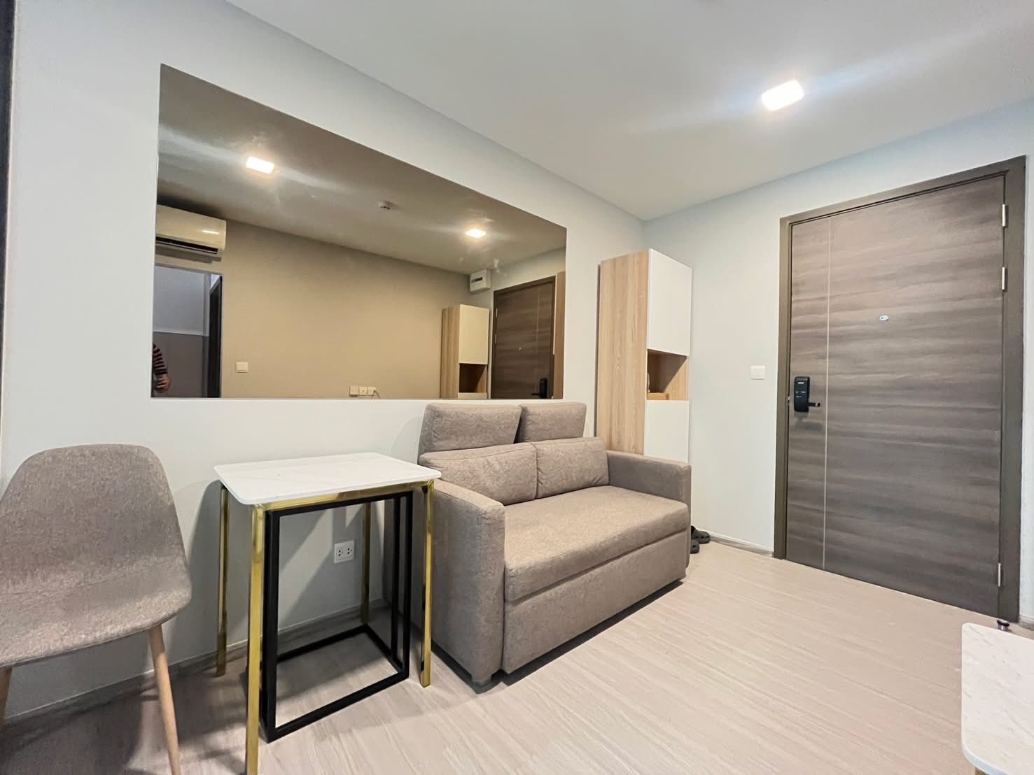 One Bedroom Condo For Rent