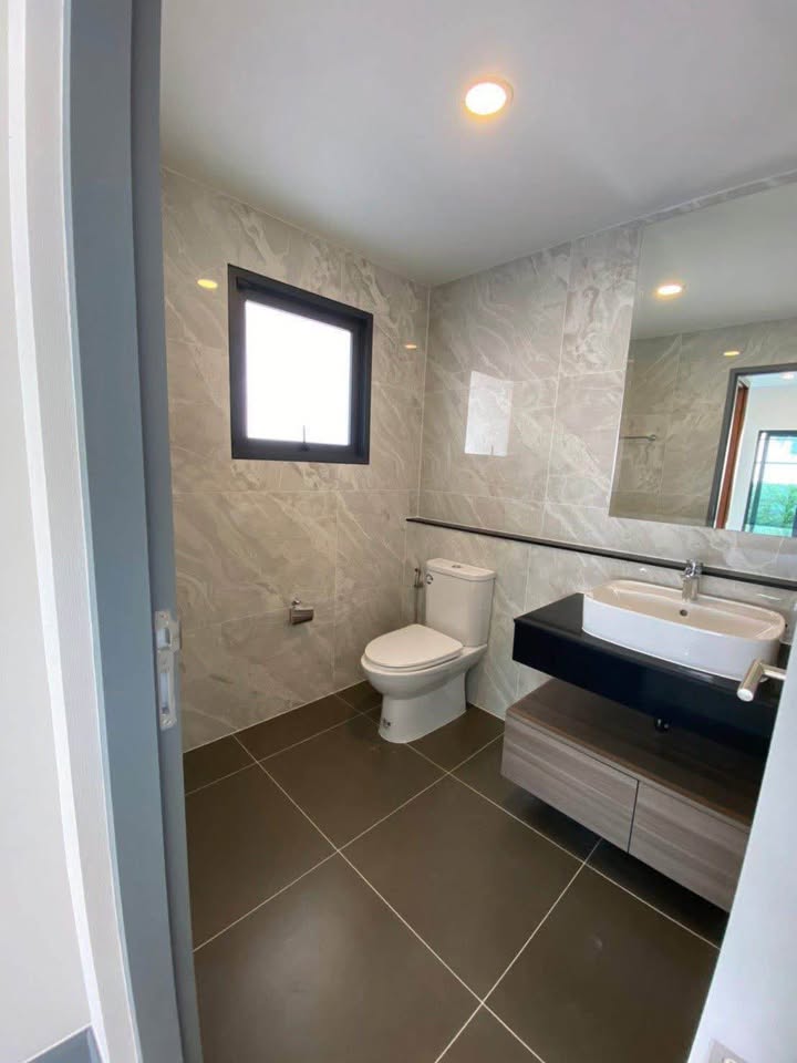 Detached House For Sale