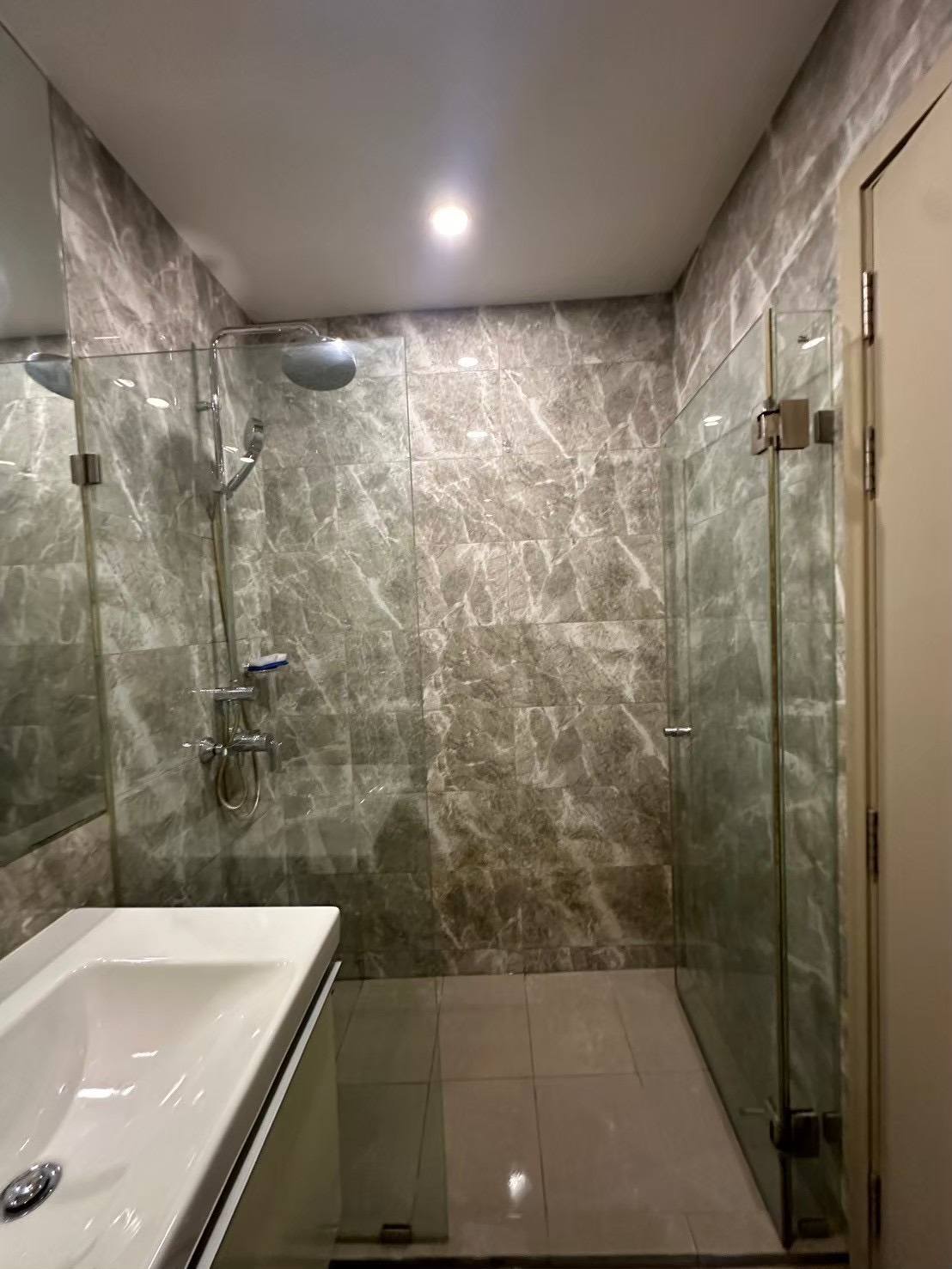 One Bedroom Condo For Rent