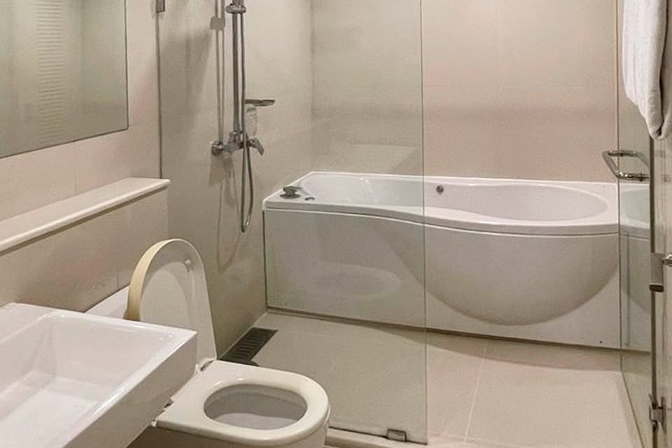 One Bedroom Condo For Rent