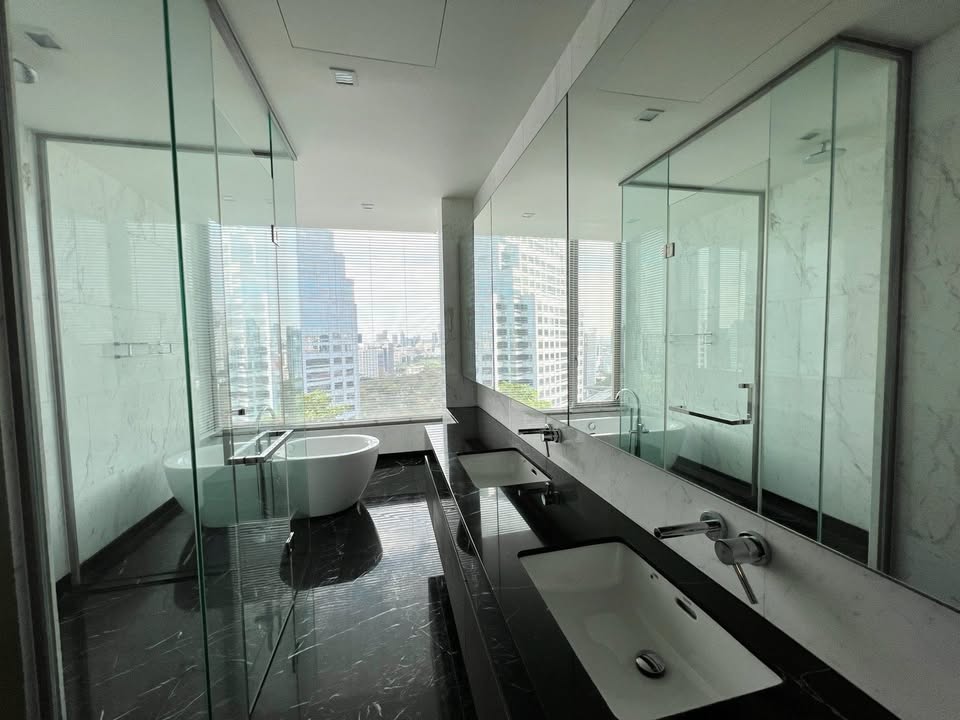 Three Bedroom Condo For Rent