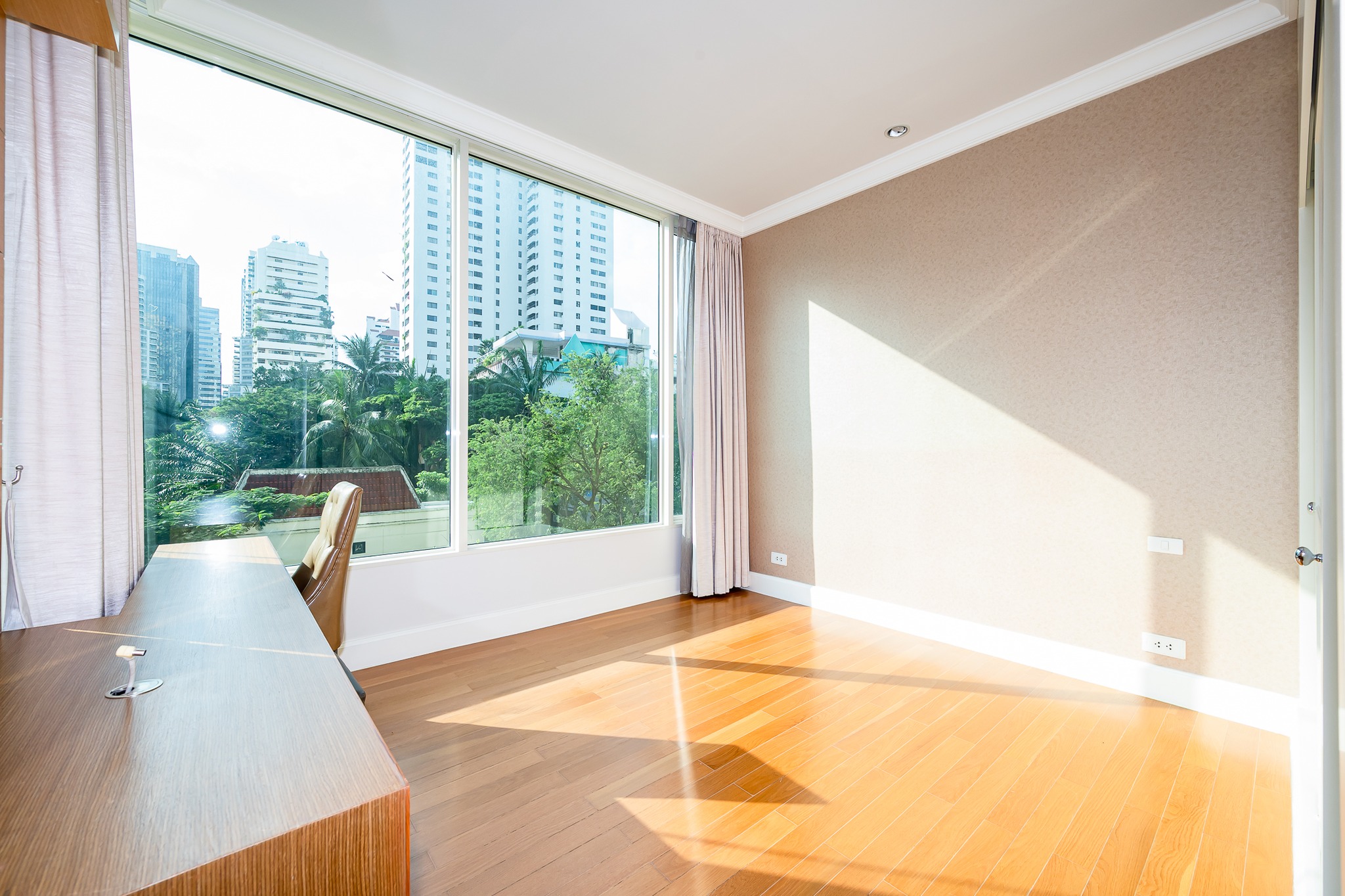 Three Bedroom Condo For Rent