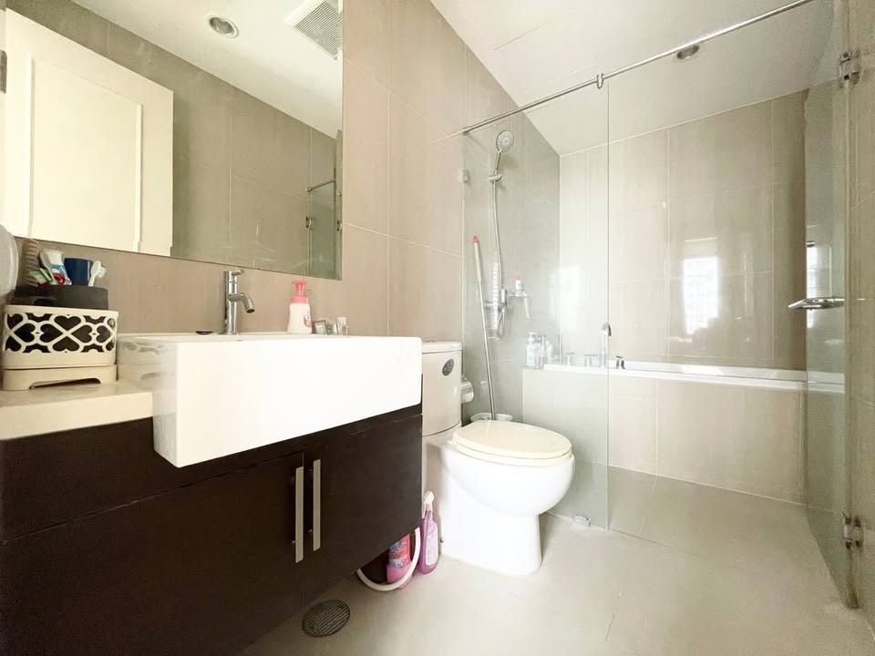 Two Bedroom Condo For Rent