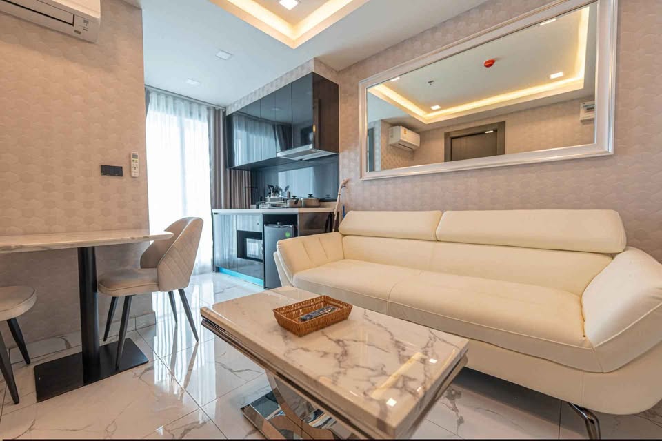 One Bedroom Condo For Rent