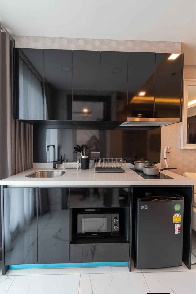 One Bedroom Condo For Rent