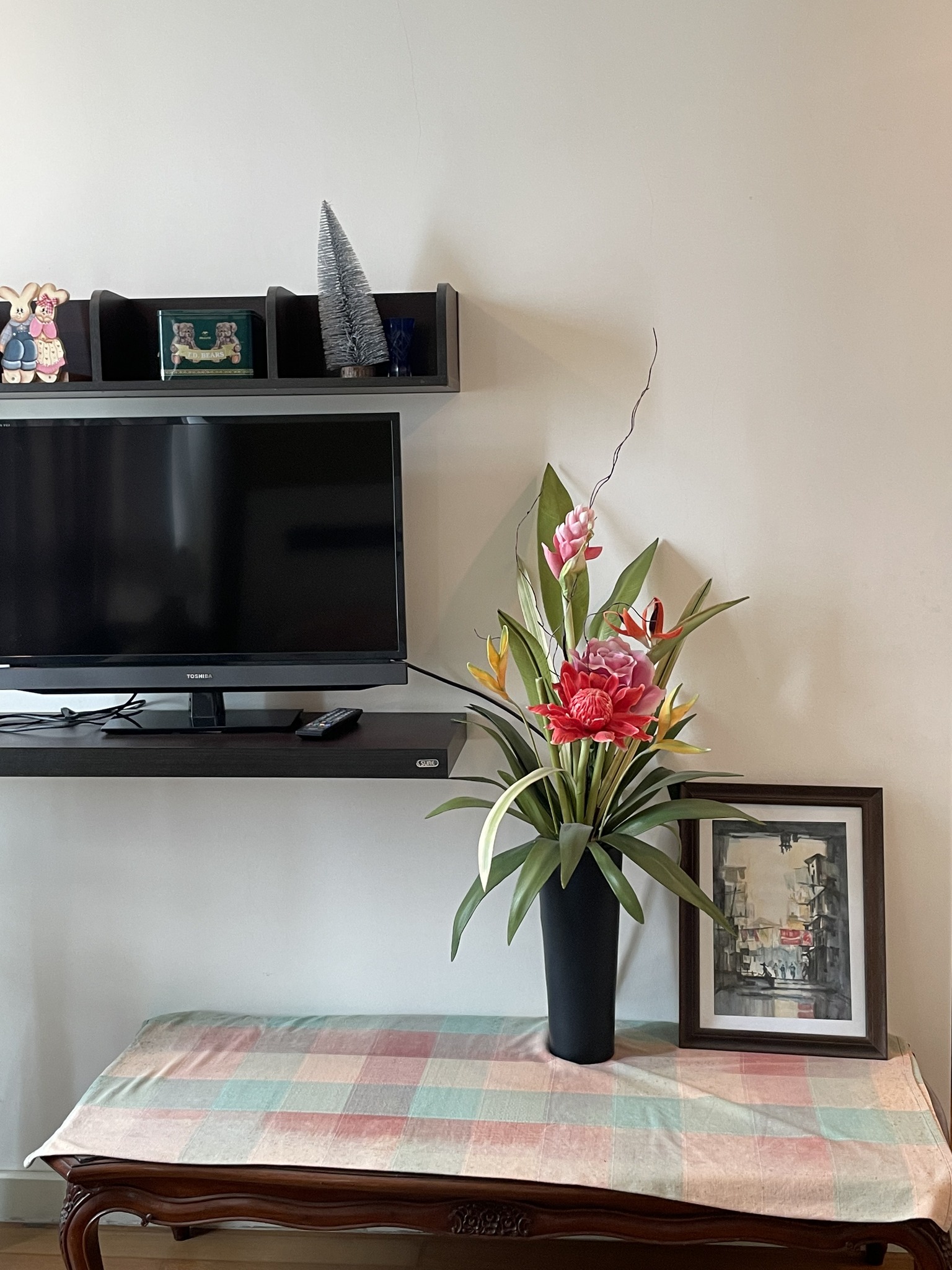 Three Bedroom Condo For Rent