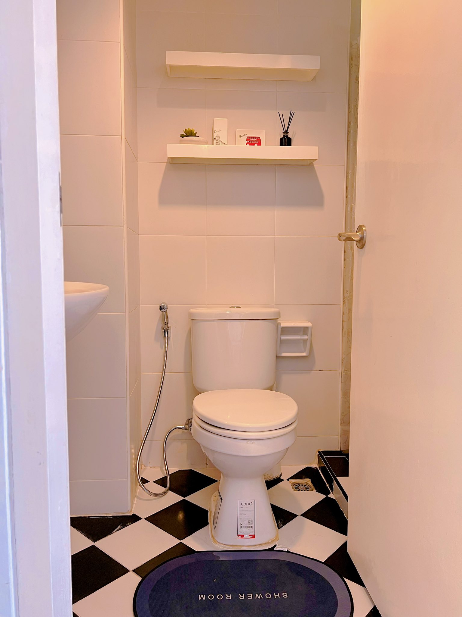 One Bedroom Condo For Rent