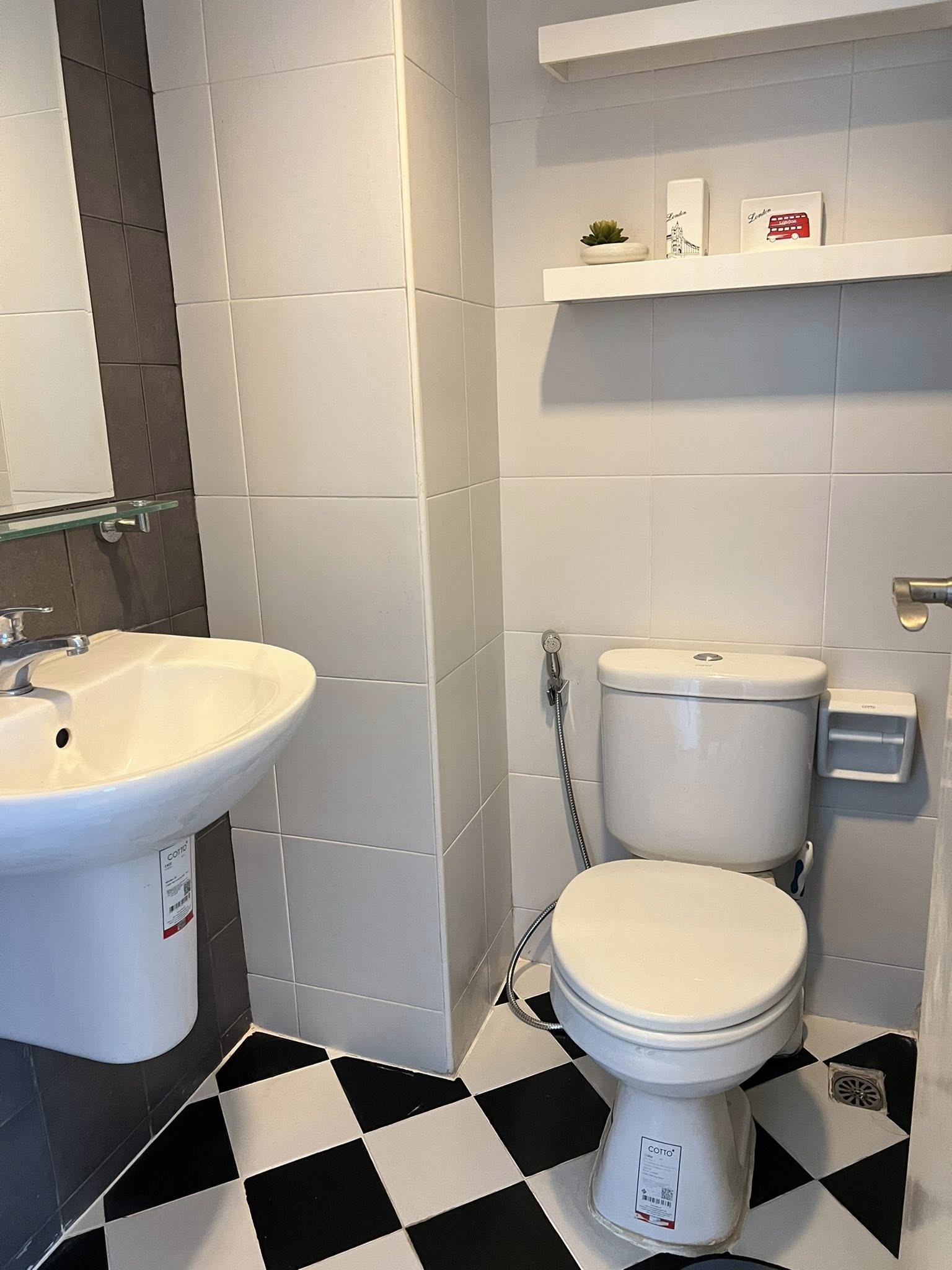 One Bedroom Condo For Rent