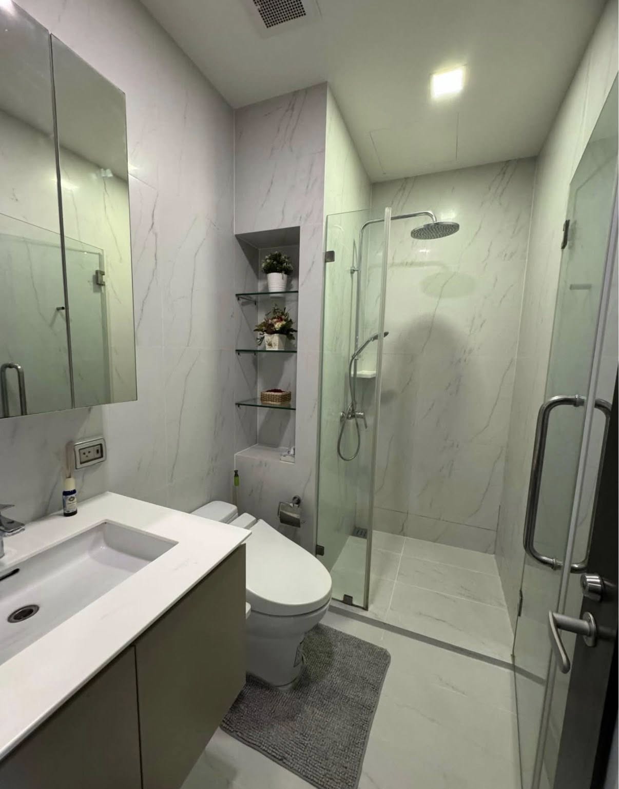 Duplex One Bedroom Condo For Rent