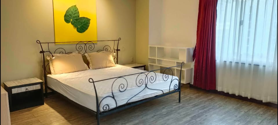 Three Bedroom Condo For Rent