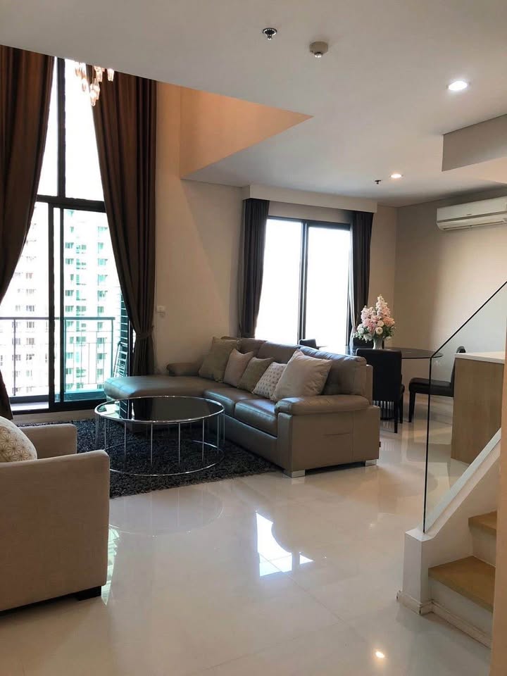 Duplex One Bedroom Condo For Rent
