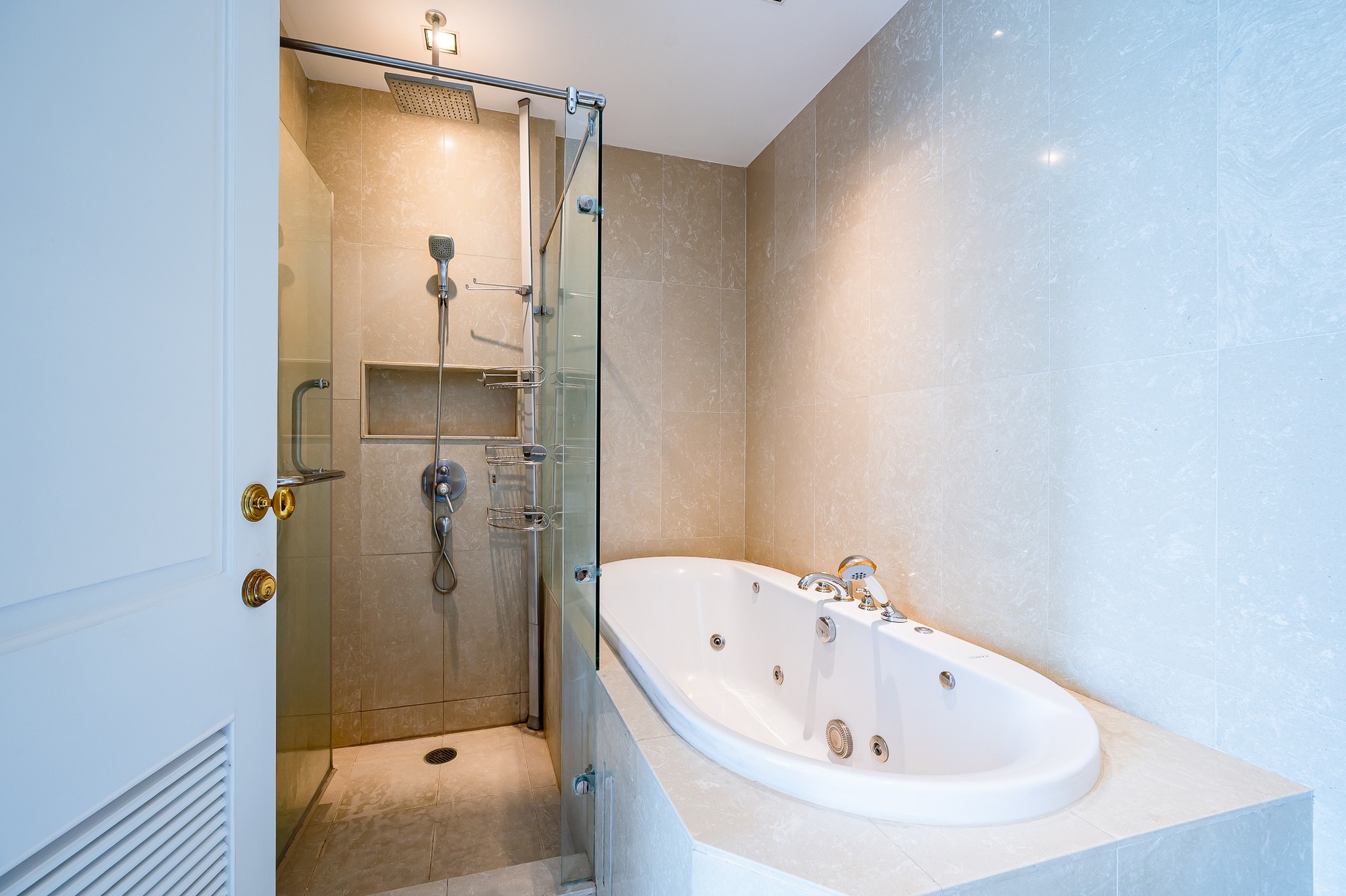 Two Bedroom Condo For Rent