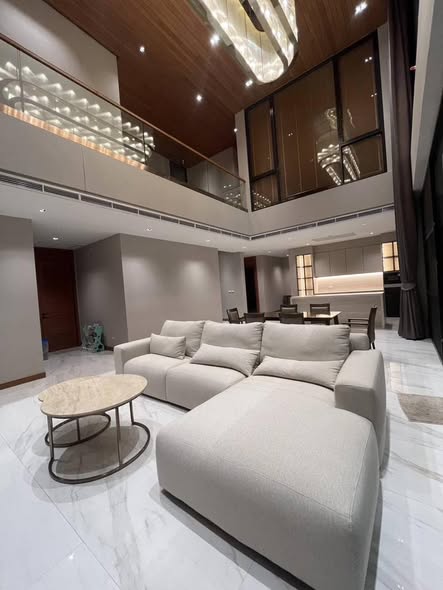 Detached House For Rent