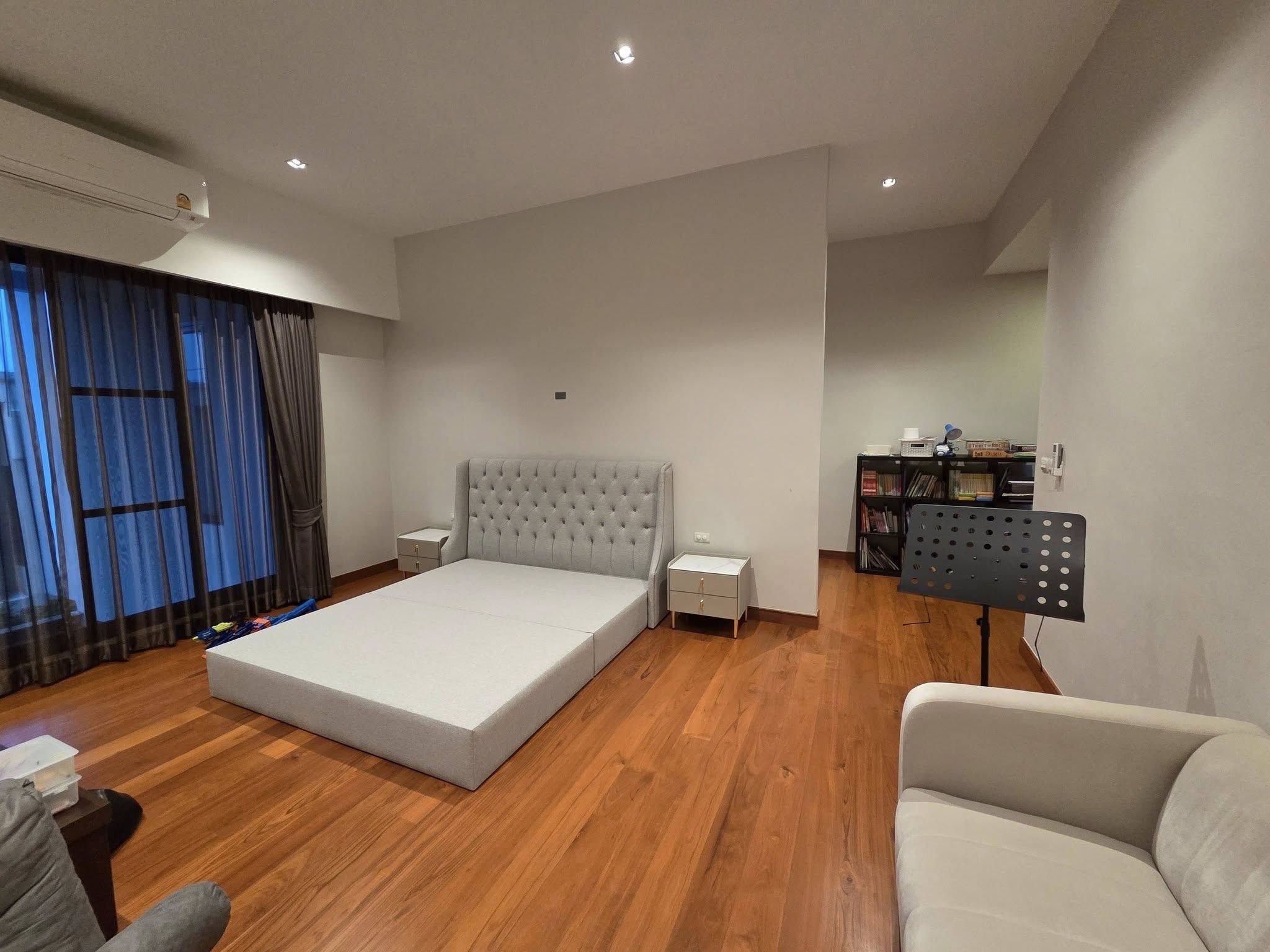 Detached House For Rent