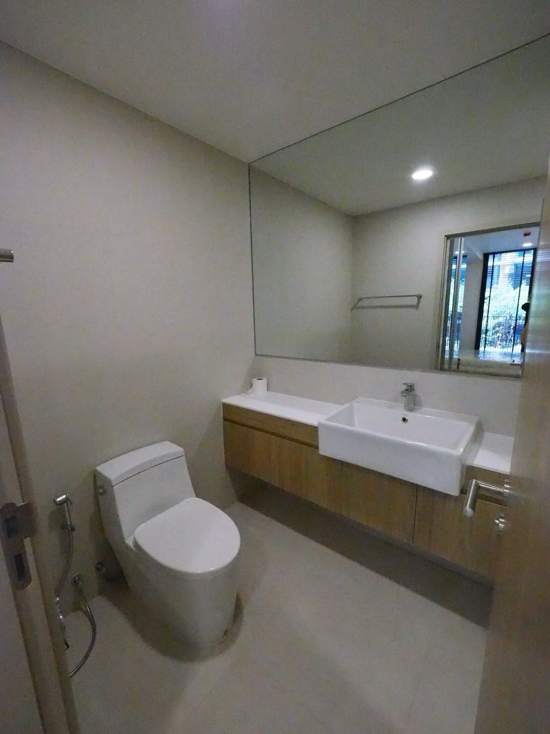 One Bedroom Condo For Rent