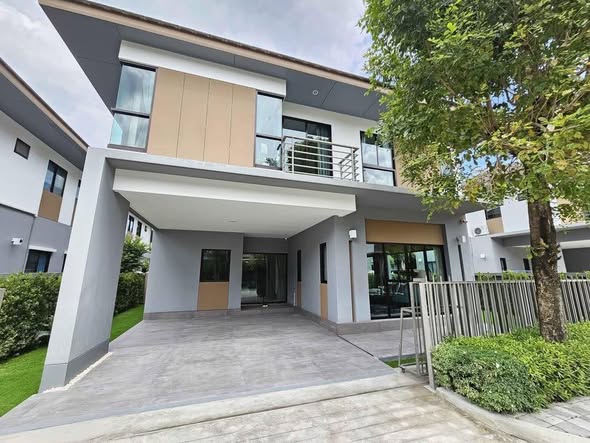 Detached House For Rent