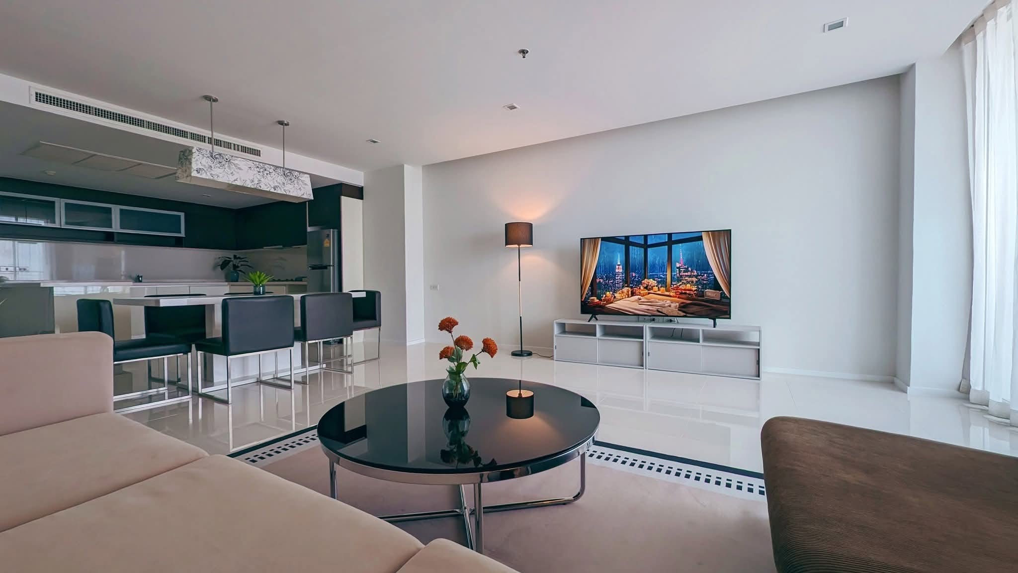 Three Bedroom Condo For Rent