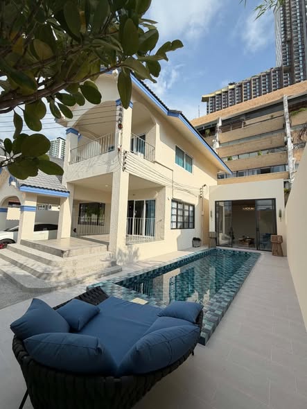 Pool Villa For Rent