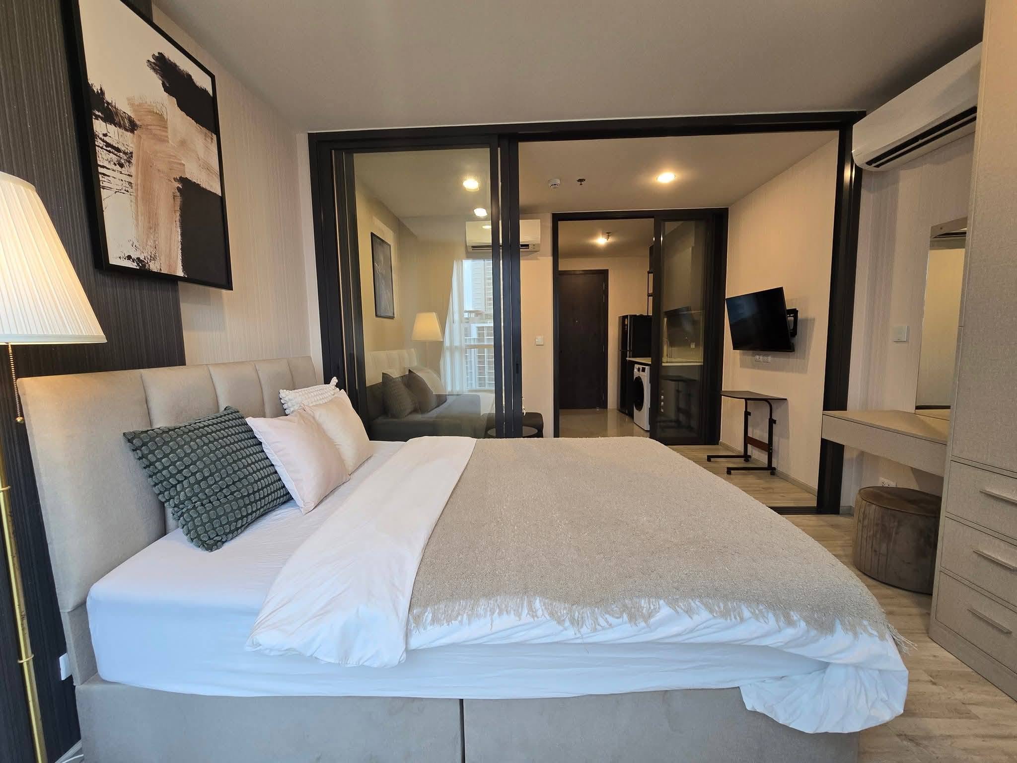 One Bedroom Condo For Rent