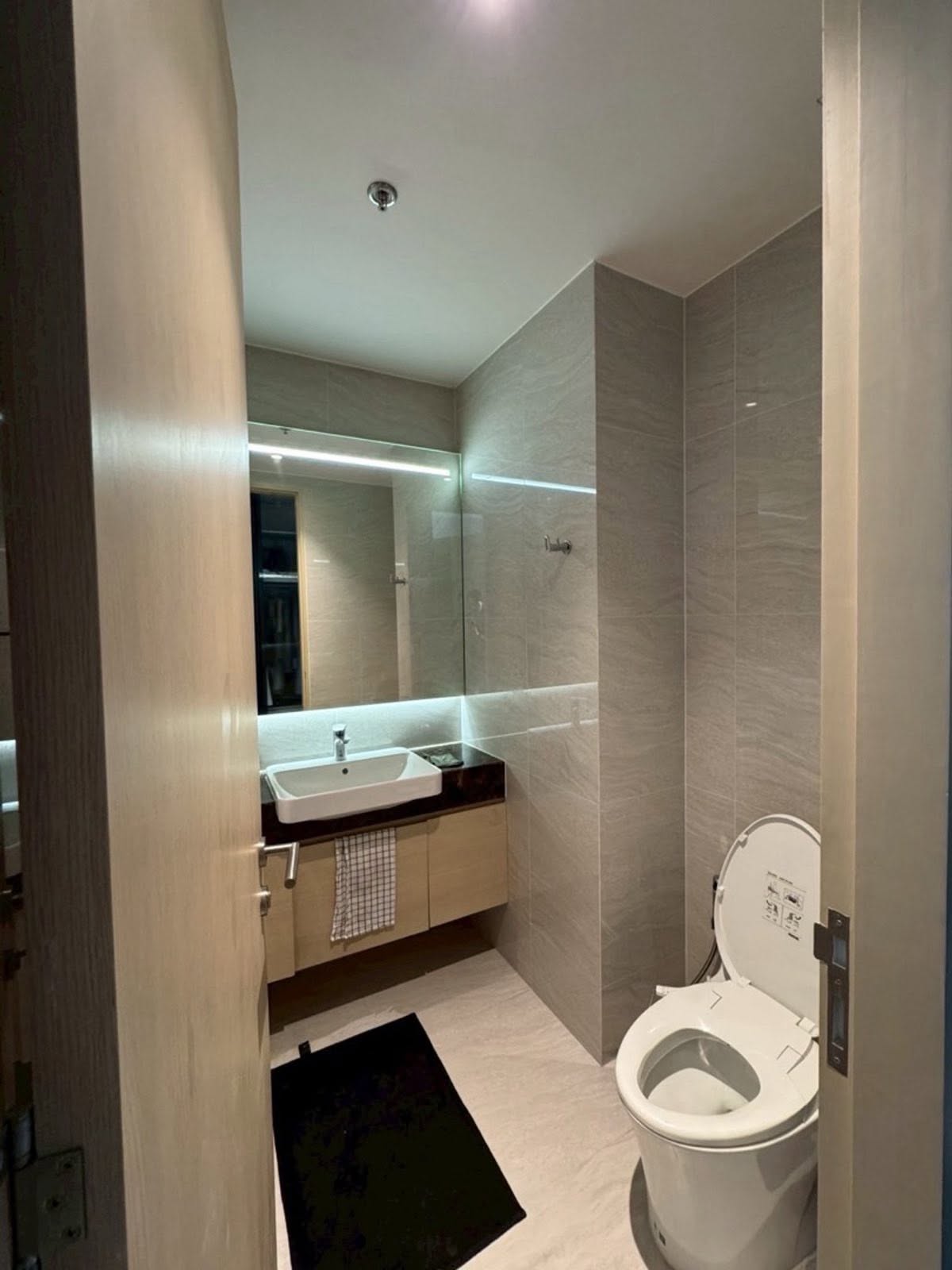Duplex Three Bedroom Condo For Rent