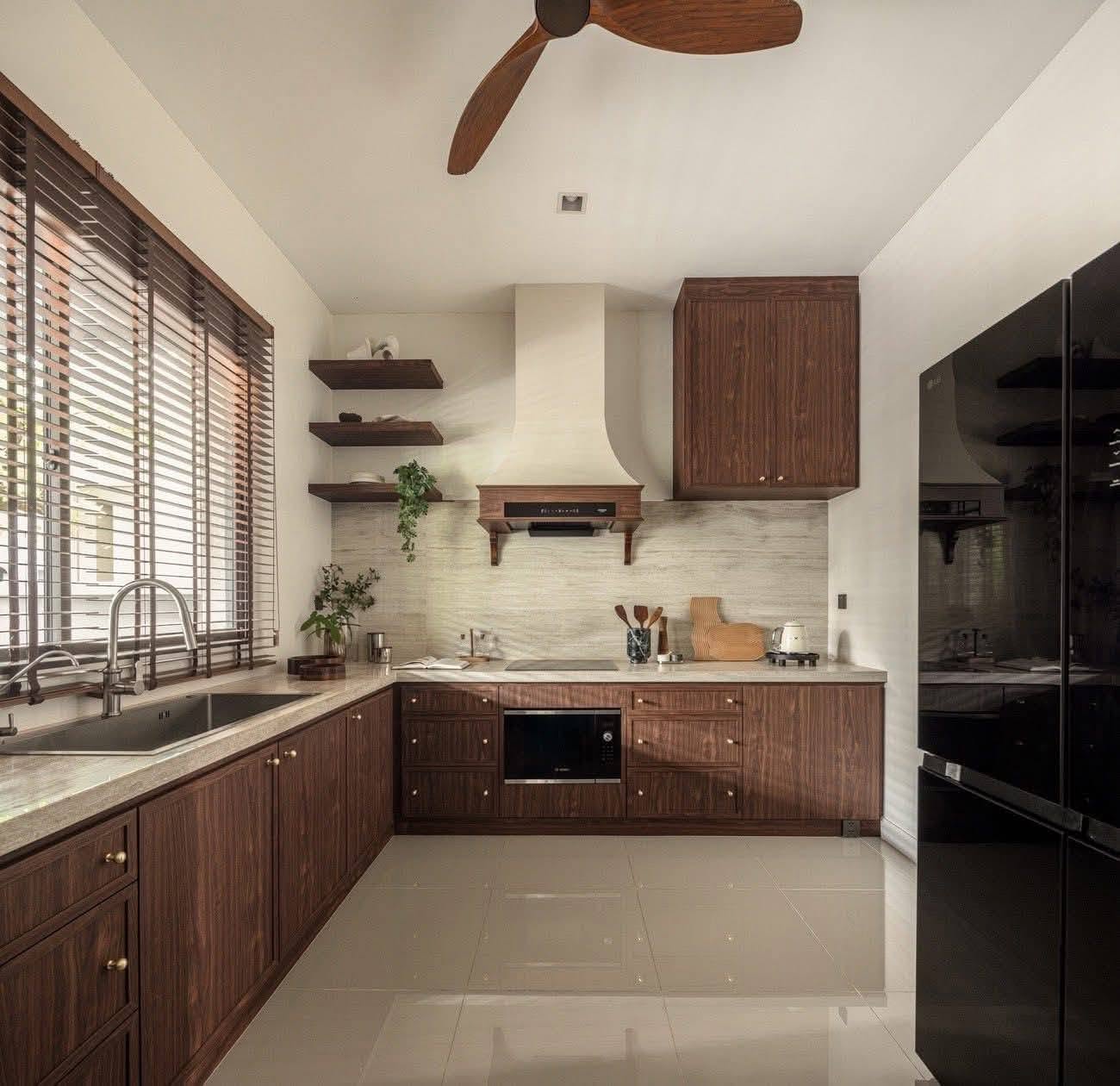 Detached House For Sale