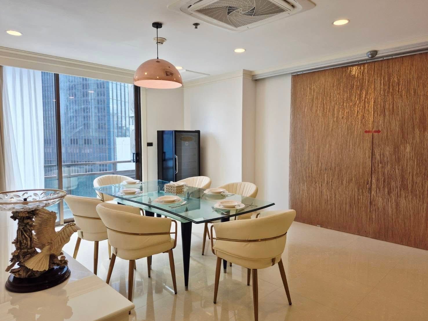Three Bedroom Condo For Rent