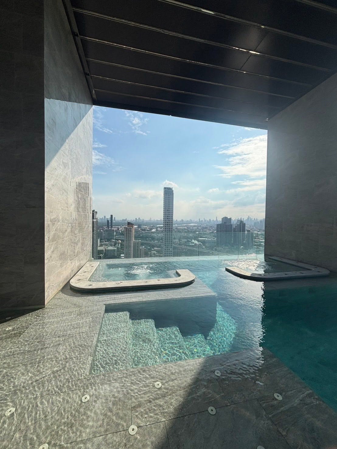 One Bedroom Condo For Rent