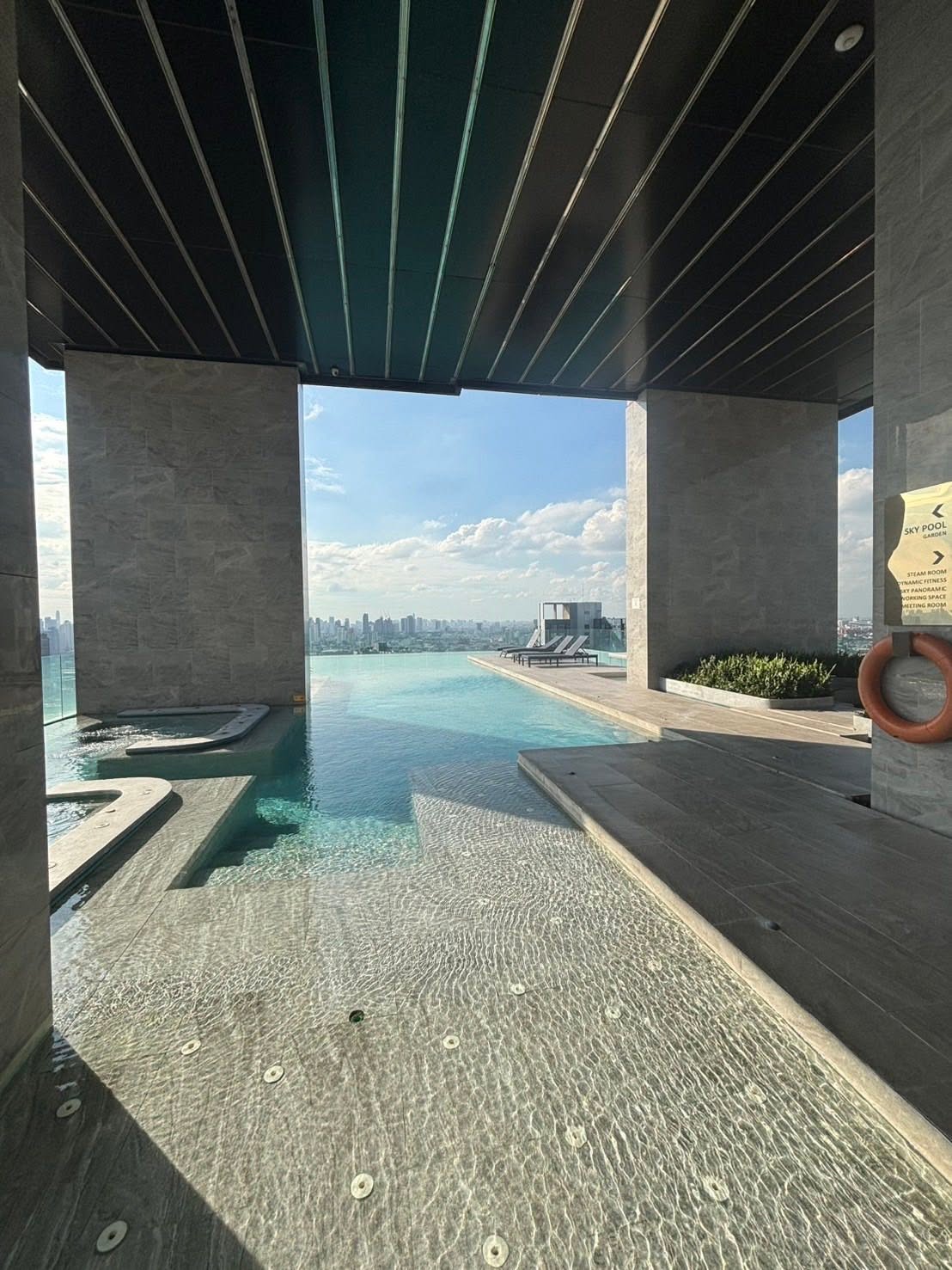 One Bedroom Condo For Rent