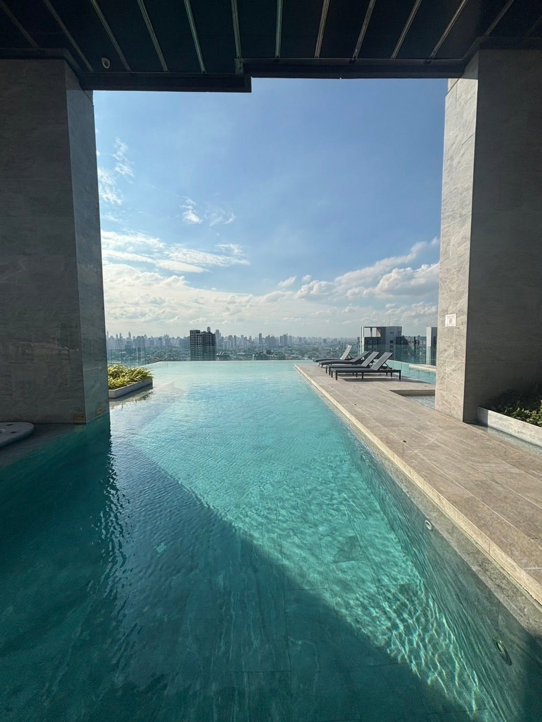 One Bedroom Condo For Rent