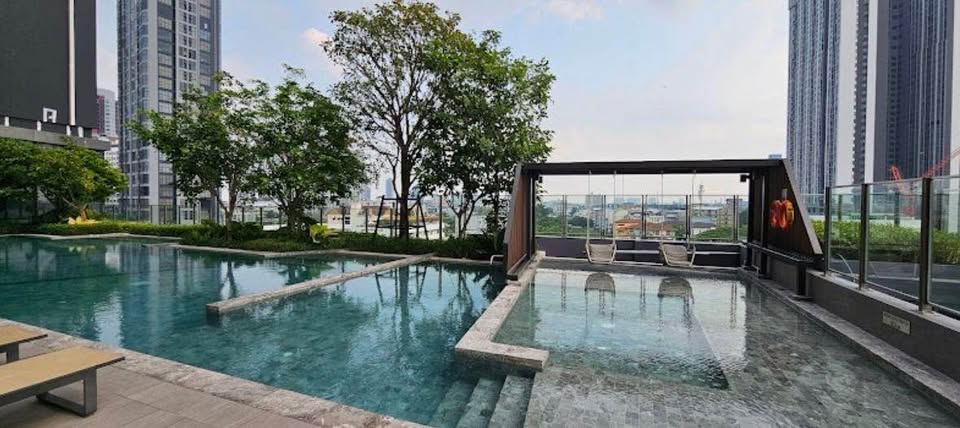 One Bedroom Condo For Rent