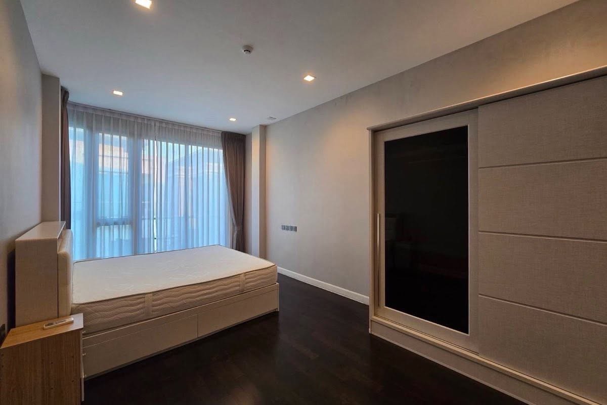 Detached House For Rent