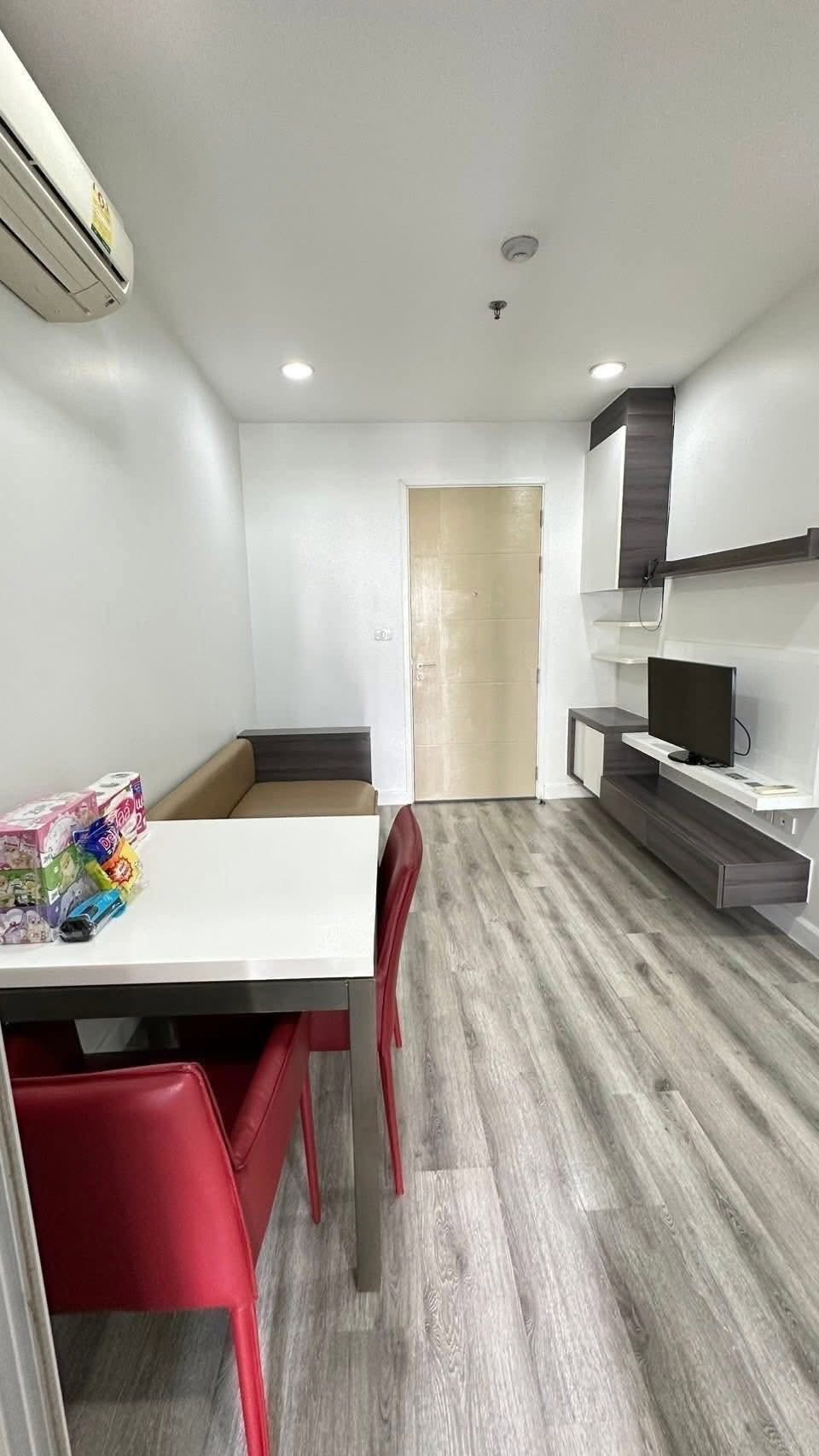 One Bedroom Condo For Rent