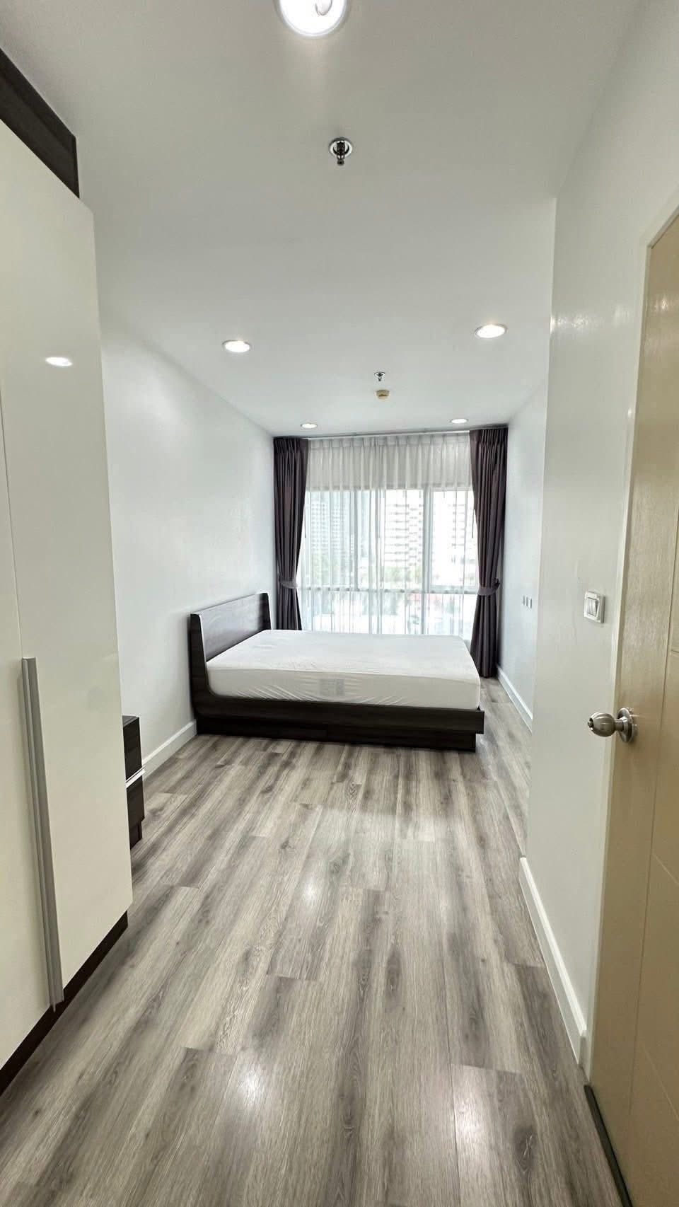 One Bedroom Condo For Rent