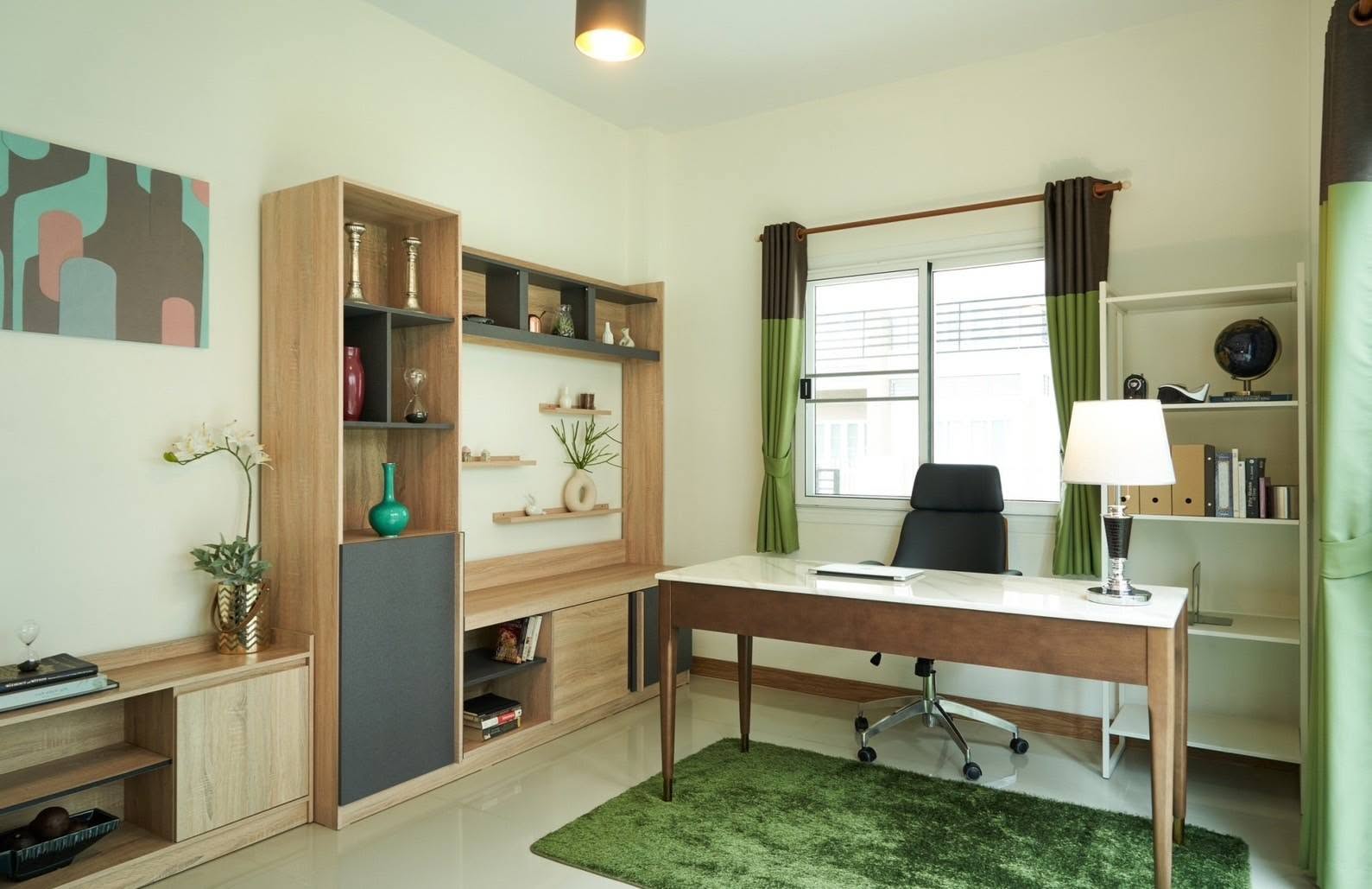 Detached House For Sale