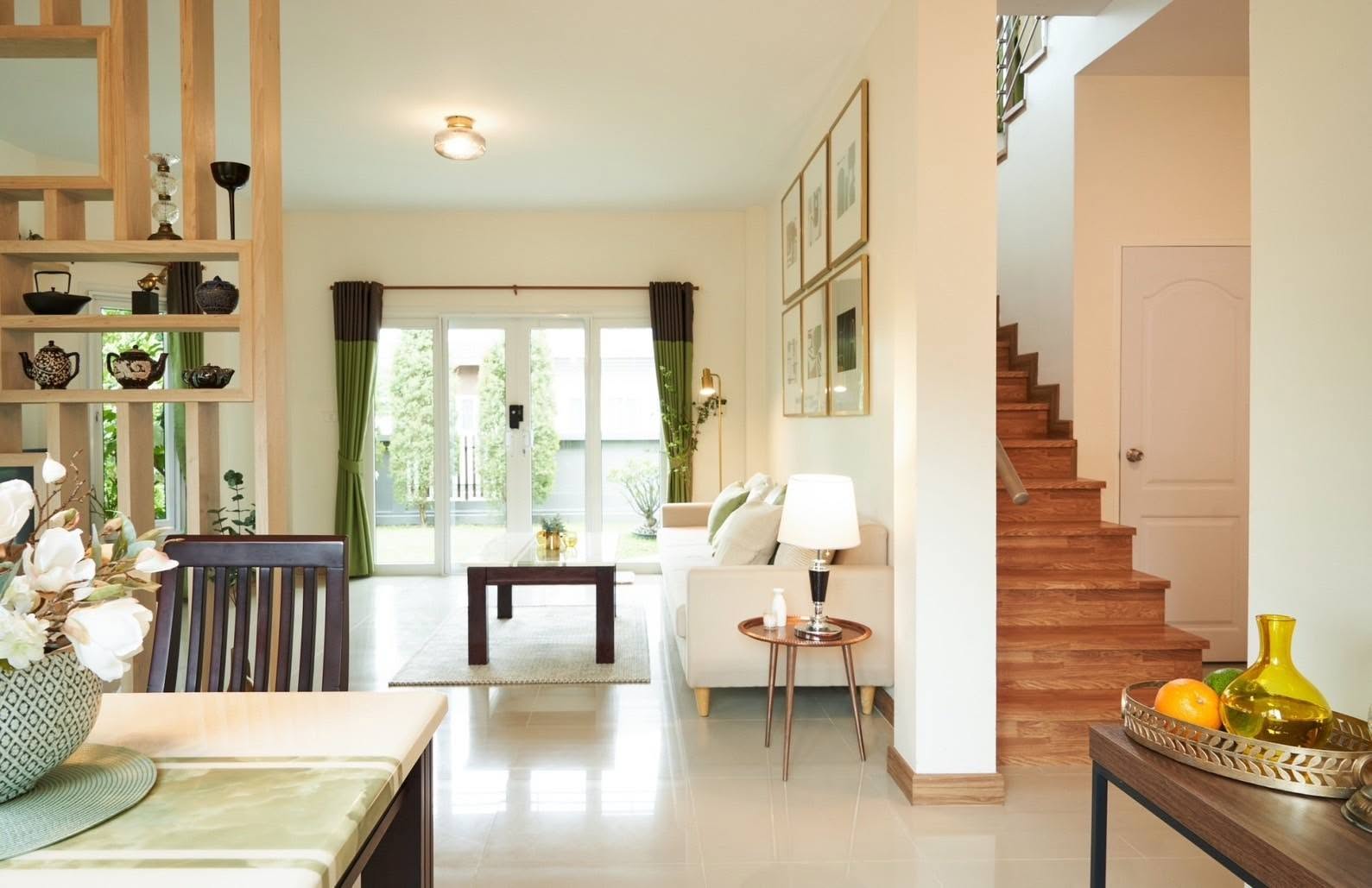 Detached House For Sale