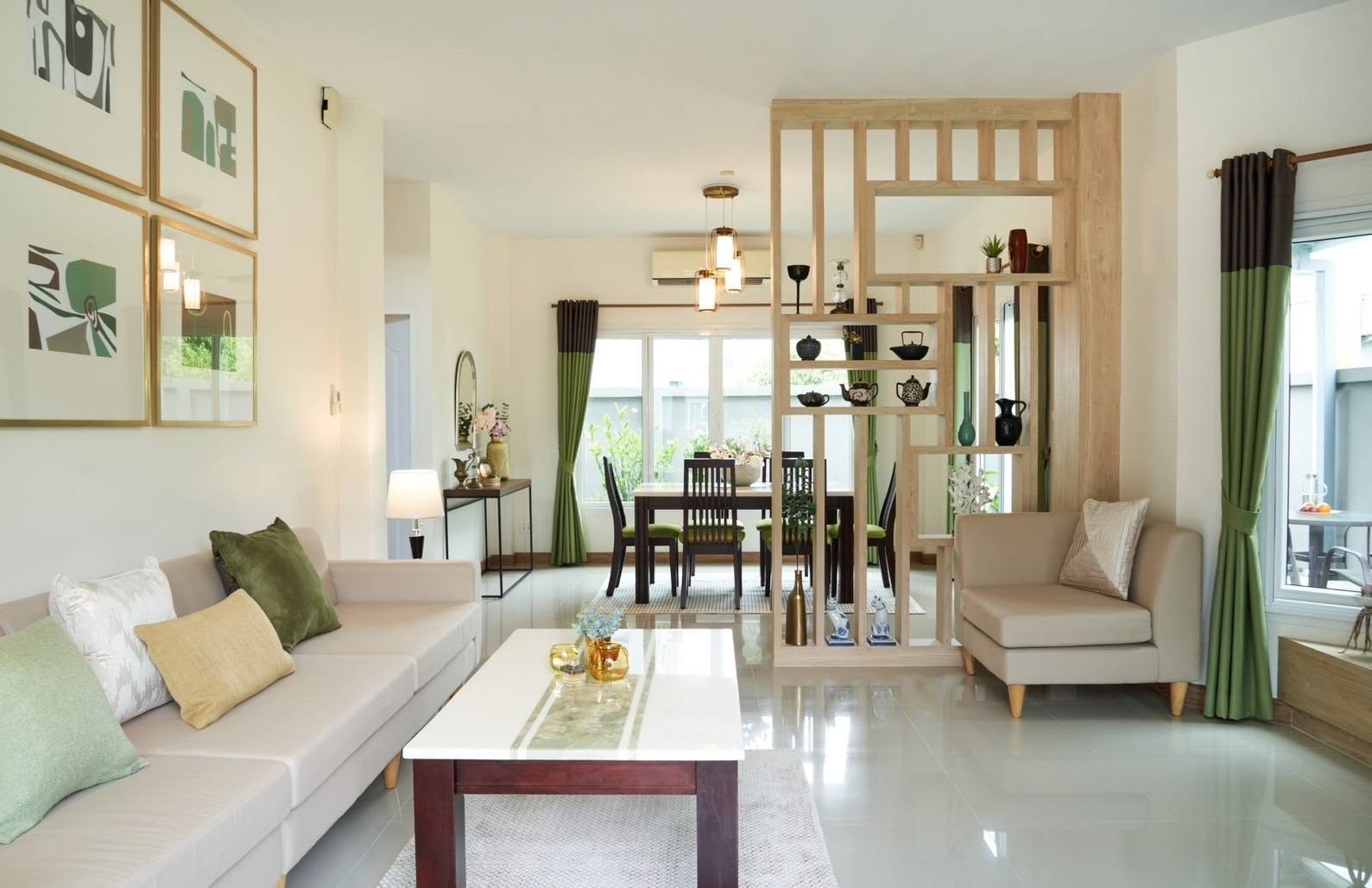Detached House For Sale