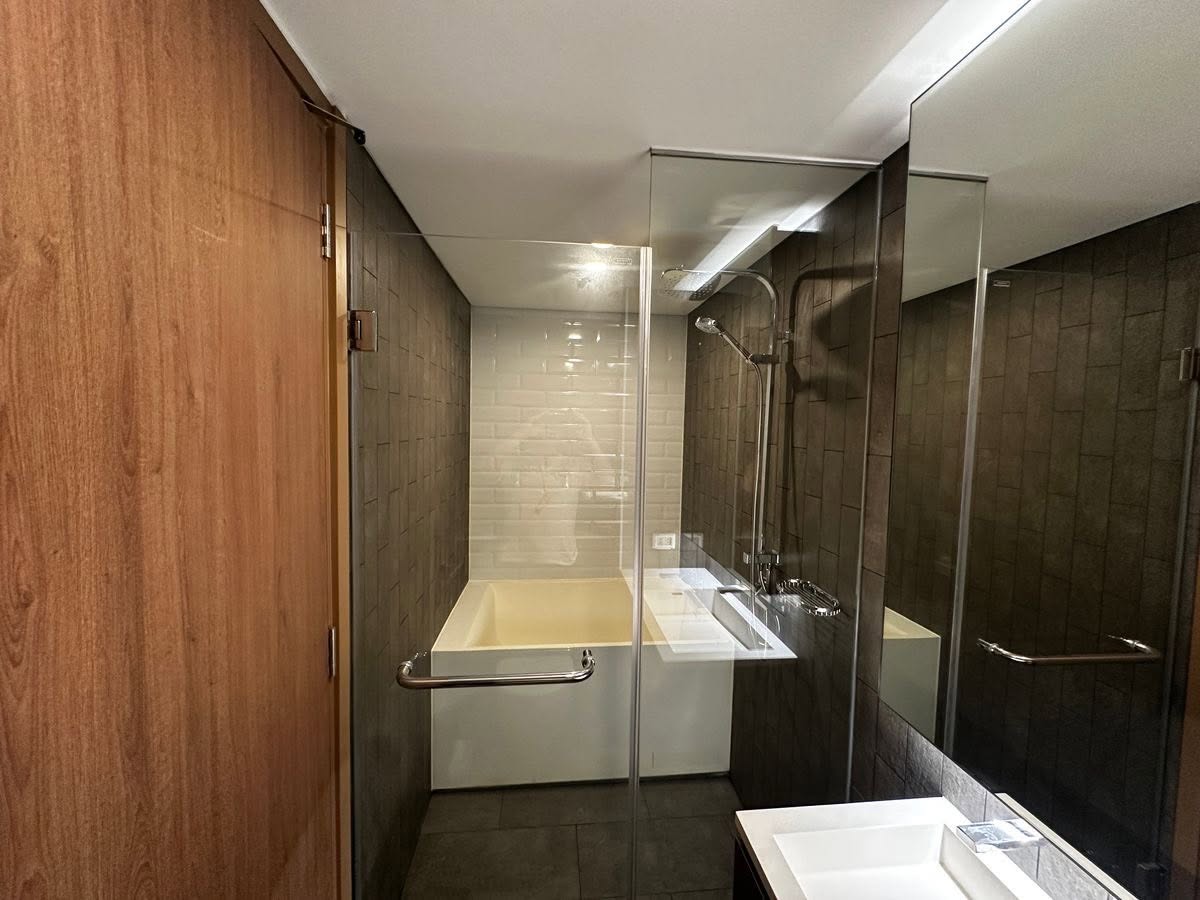 Three Bedroom Condo For Rent