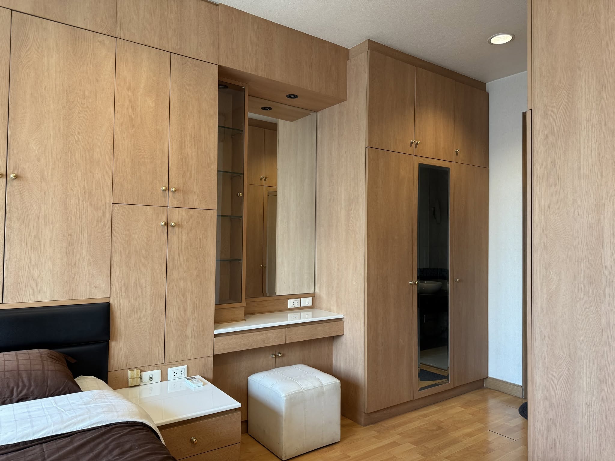 Two Bedroom Condo For Rent