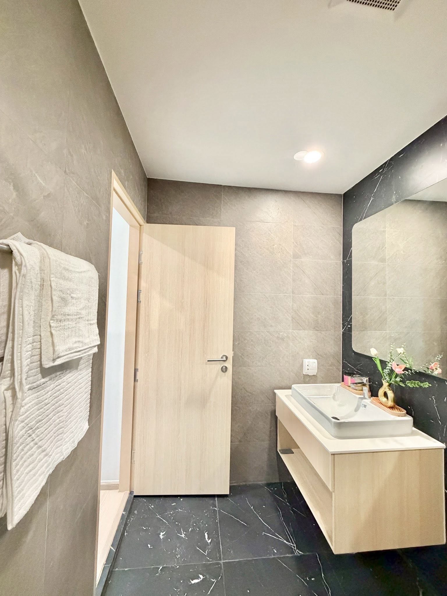 Two Bedroom Condo For Rent